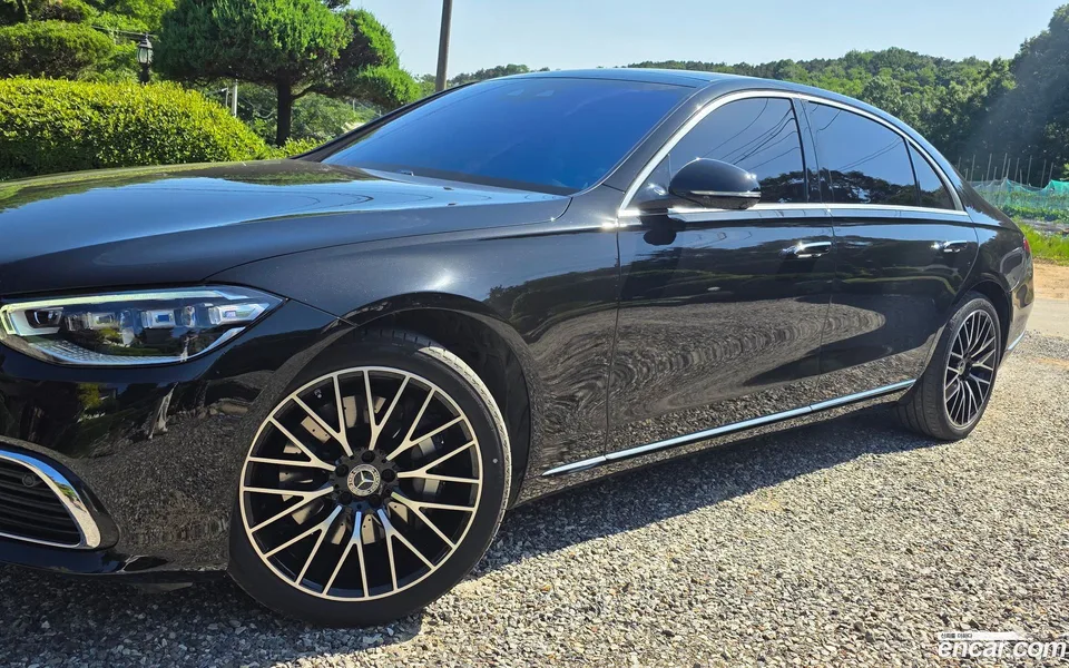 Mercedes-Benz S-Class S580L 4MATIC 2023 — photo 1, buy with delivery to Moscow
