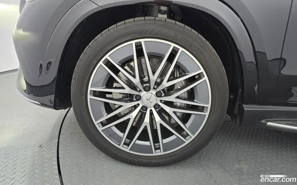 Mercedes-Benz GLE-Class AMG GLE53 4MATIC+ 2025 — thumbnail 5