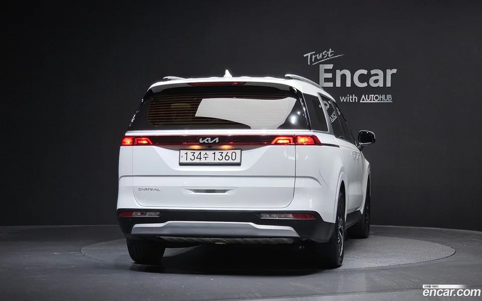 Kia Carnival 9 2022 — thumbnail 4