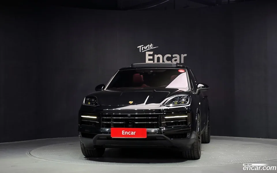Porsche Cayenne 3.0 E- 2024 — миниатюра 3