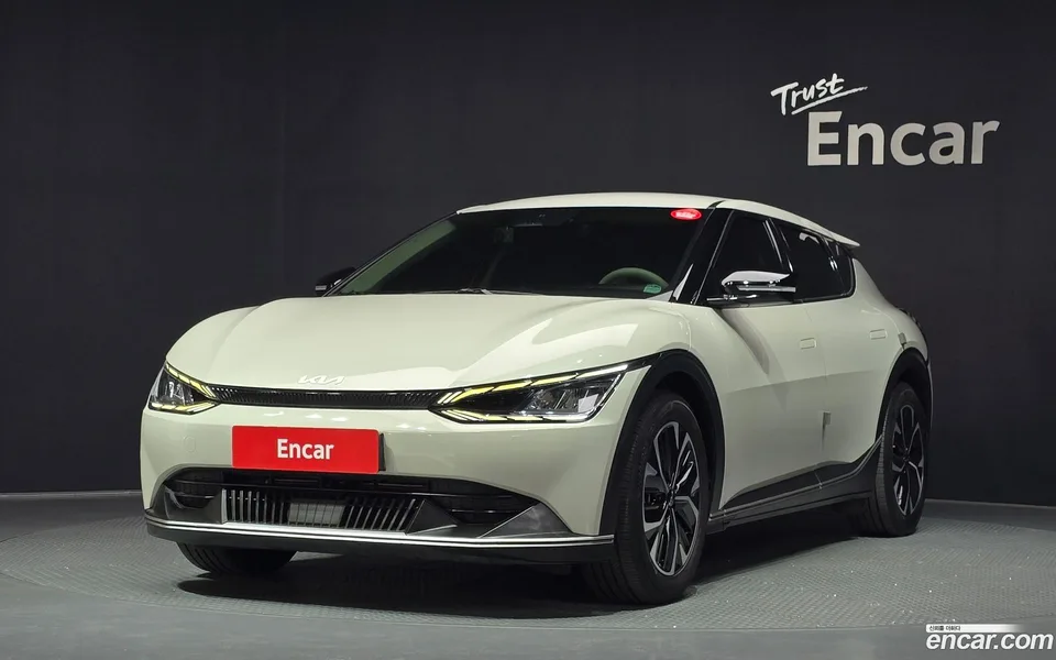 Kia EV6 2022 — photo 1, buy with delivery to Moscow