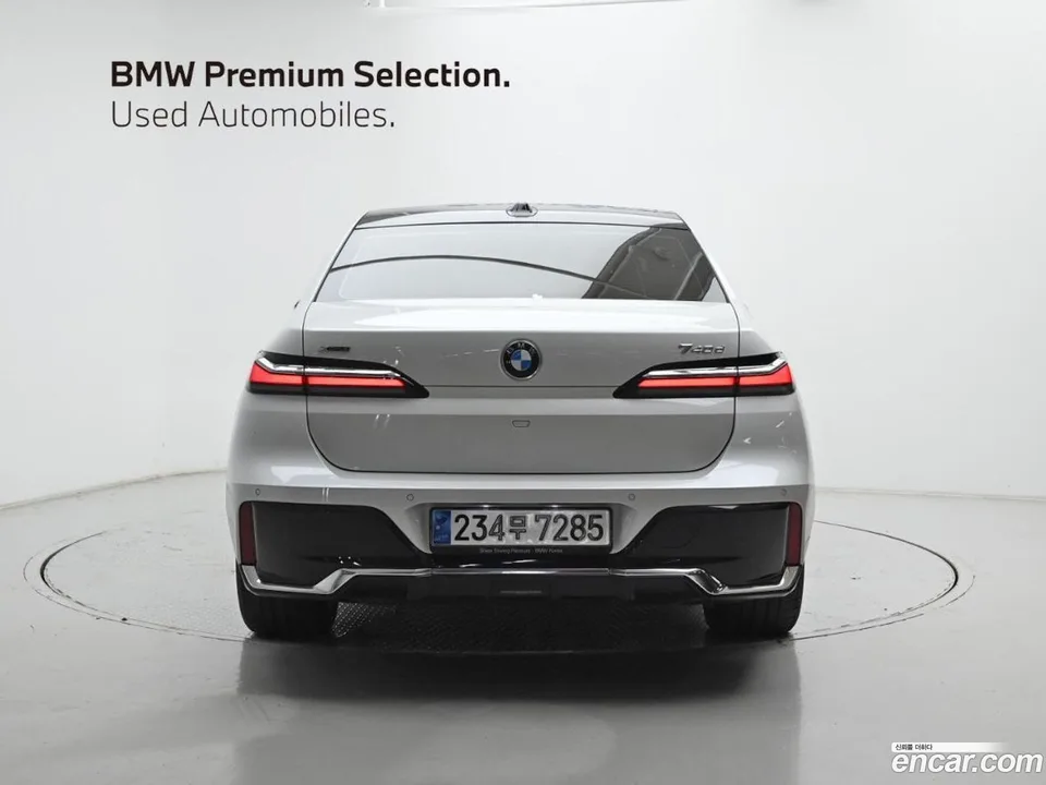 BMW 7 Series 740d xDrive M 2023 — thumbnail 4