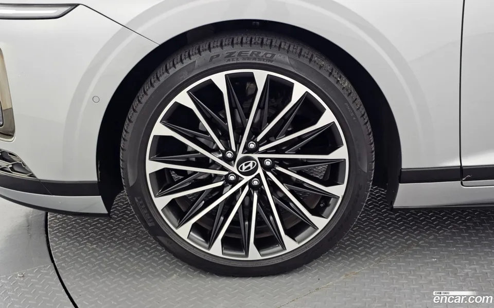 Hyundai Grandeur Hybrid 2023 — thumbnail 2