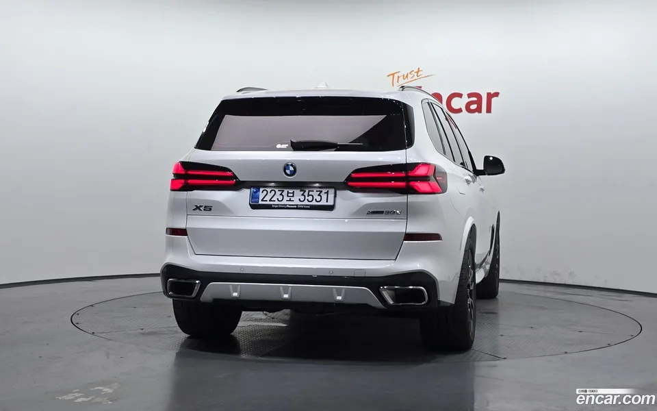 BMW X5 xDrive 30d M 2025 — thumbnail 4
