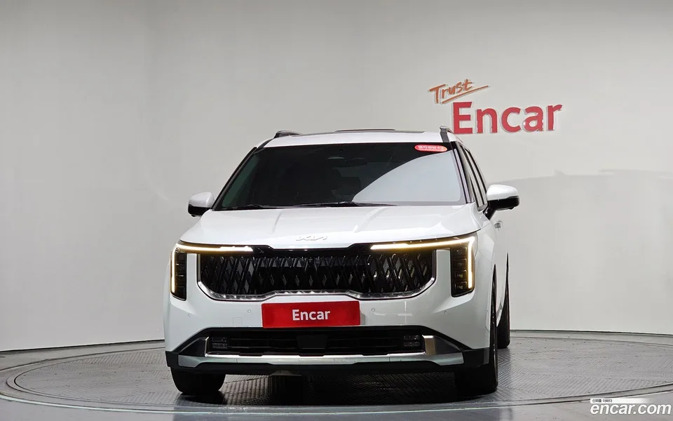 Kia Carnival 9 2023 — thumbnail 3