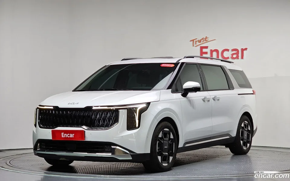 Kia Carnival 9 2023 — photo 1, buy with delivery to Moscow