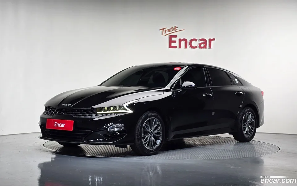 Kia K5 2.0 2023 — photo 1, buy with delivery to Moscow