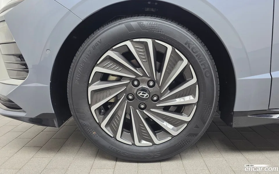 Hyundai Sonata The Edge Hybrid 2024 — thumbnail 2