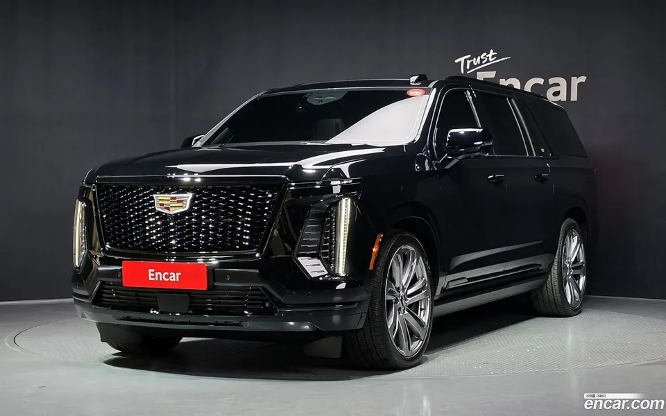 Cadillac Escalade 6.2 ESV 2025 — photo 1, buy with delivery to Moscow