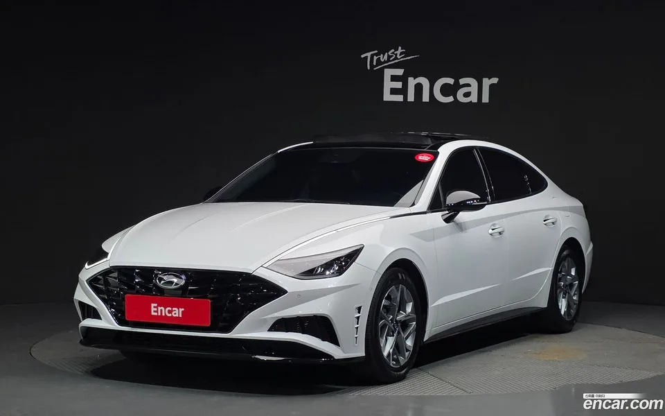 Hyundai Sonata 2.0 2022 — photo 1, buy with delivery to Moscow
