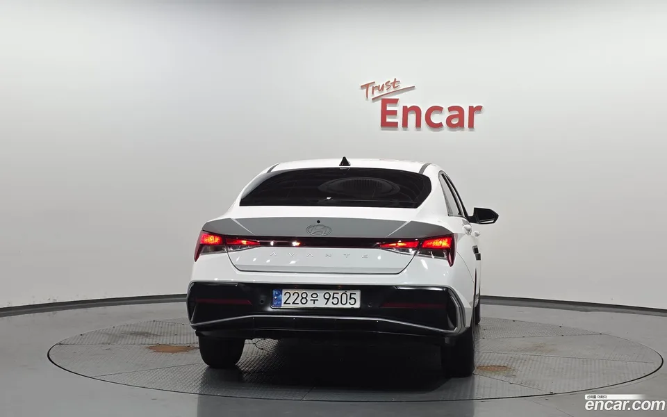 Hyundai Avante CN7 1.6 2023 — thumbnail 4