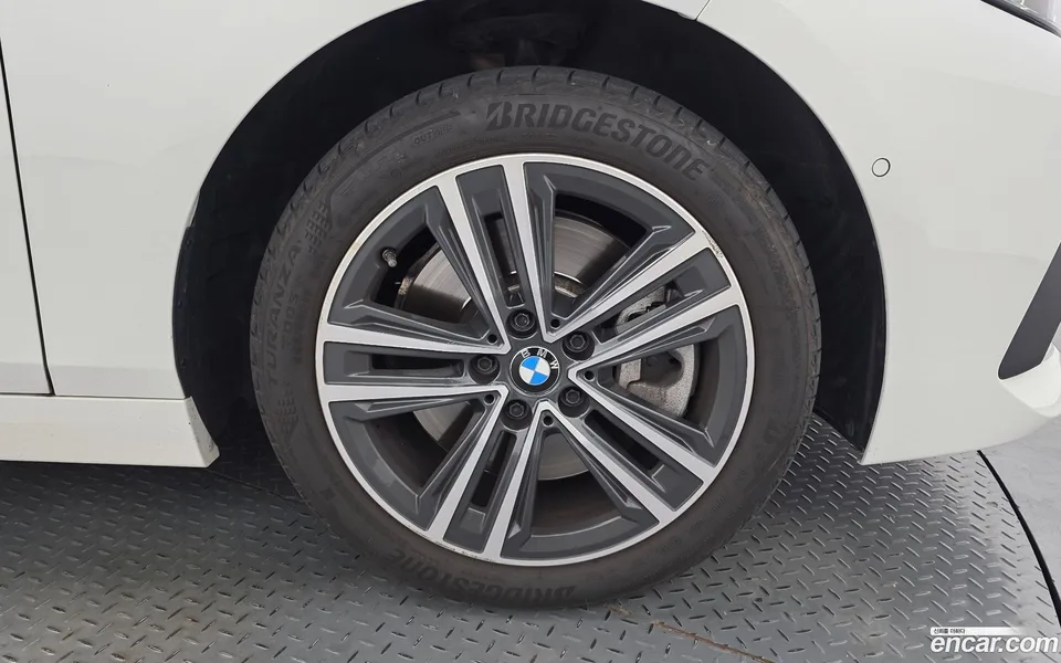BMW 2 Series Gran Coupe 220i 2022 — миниатюра 5