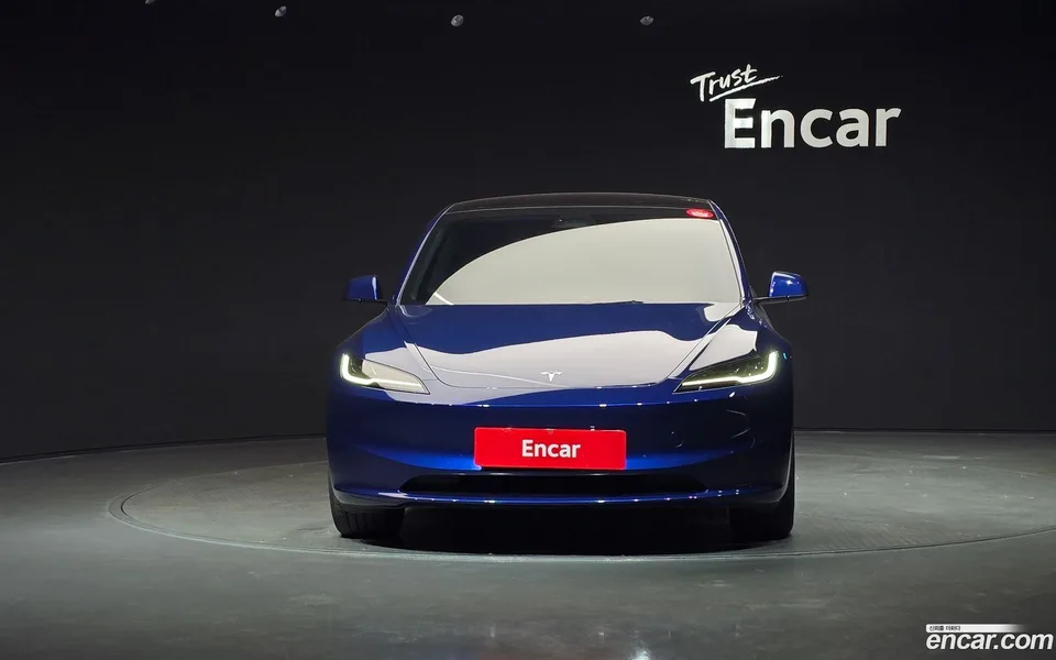 Tesla Model 3 RWD 2024 — thumbnail 3