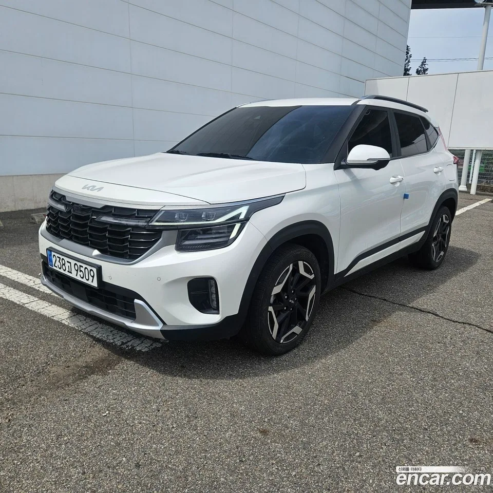 Kia Seltos 1.6 2WD 2024 — photo 1, buy with delivery to Moscow