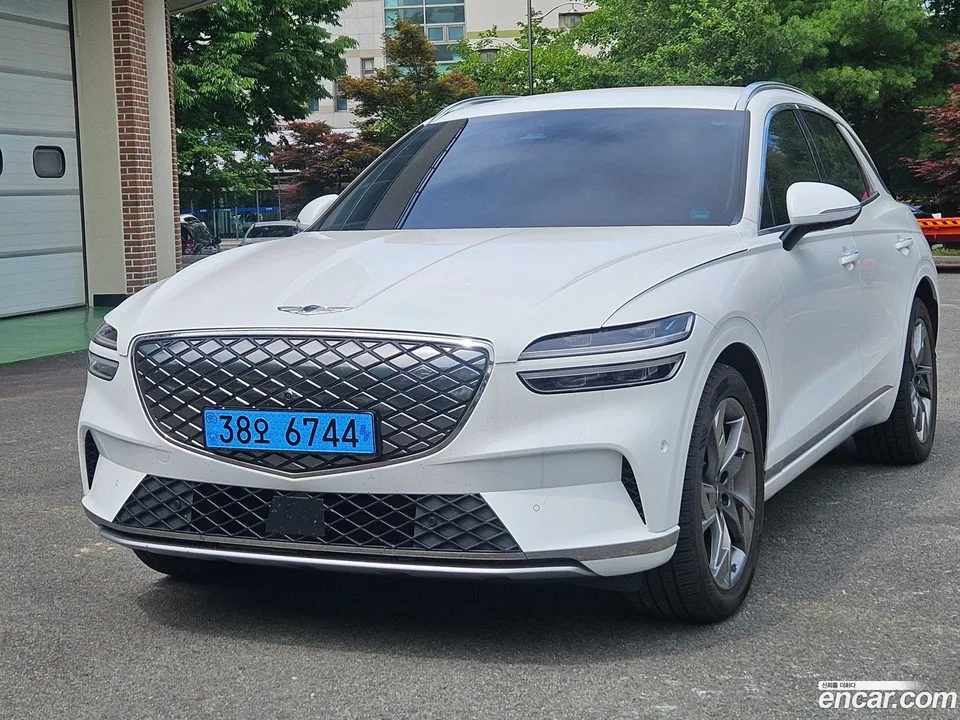 Genesis Electrified GV70 e-AWD 2022 — thumbnail 3