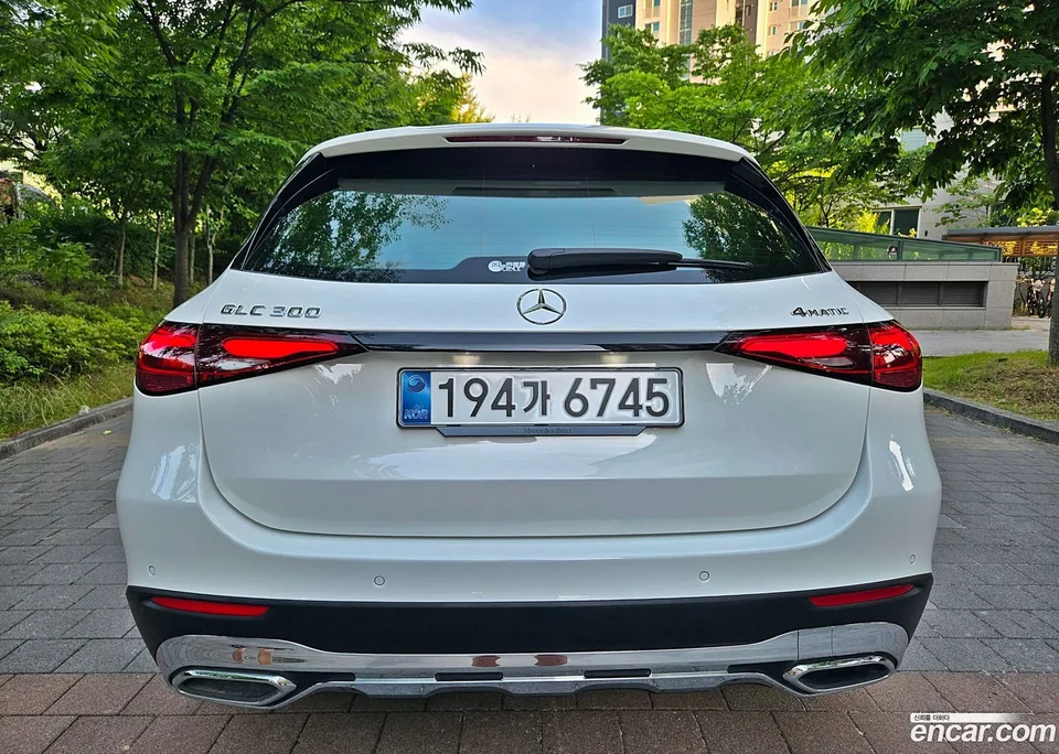 Mercedes-Benz GLC-Class GLC300 4MATIC 2025 — миниатюра 5