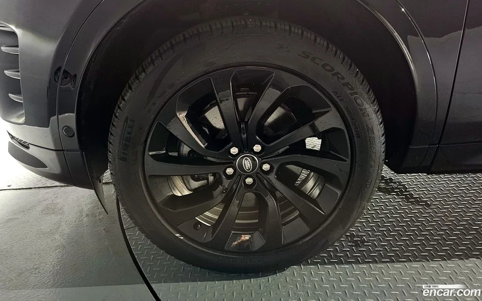 Land Rover Discovery Sport P250 SE 2025 — thumbnail 2