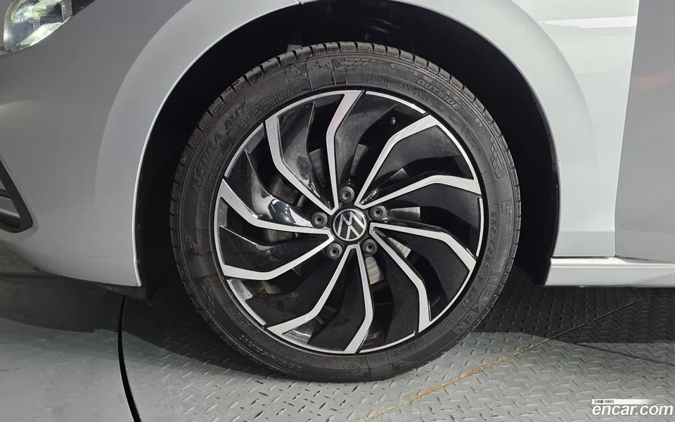 Volkswagen Golf 2.0 TDI 2022 — thumbnail 2