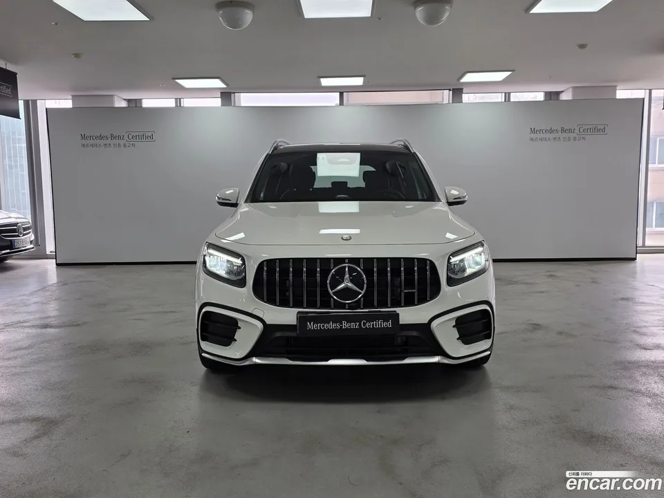 Mercedes-Benz GLB-Class AMG GLB35 4MATIC 2025 — thumbnail 3