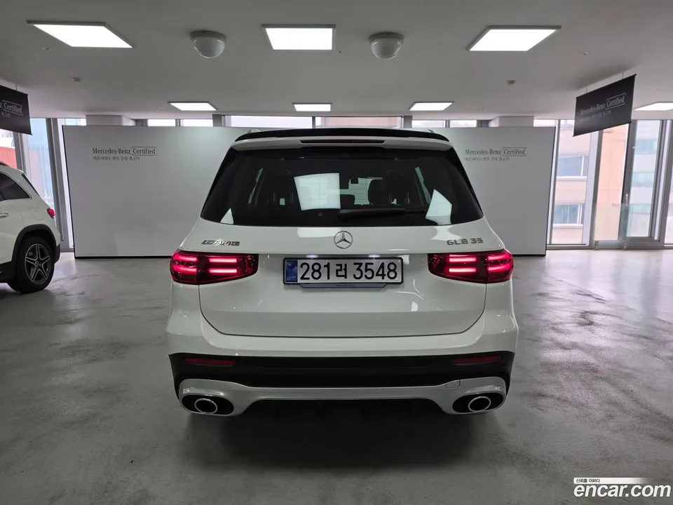 Mercedes-Benz GLB-Class AMG GLB35 4MATIC 2025 — thumbnail 4