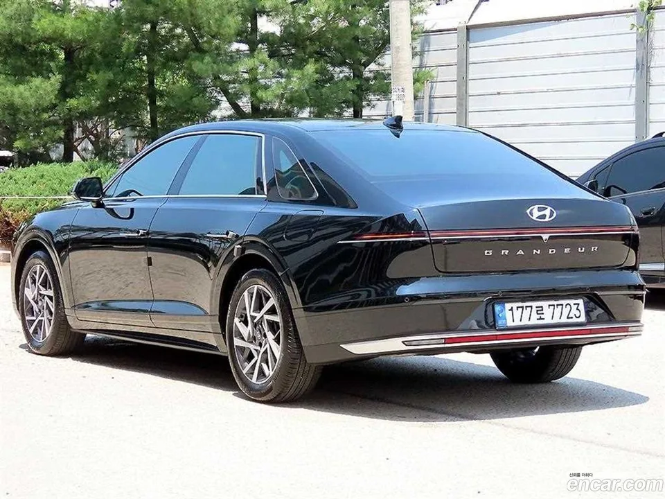 Hyundai Grandeur 2.5 2WD 2023 — thumbnail 3