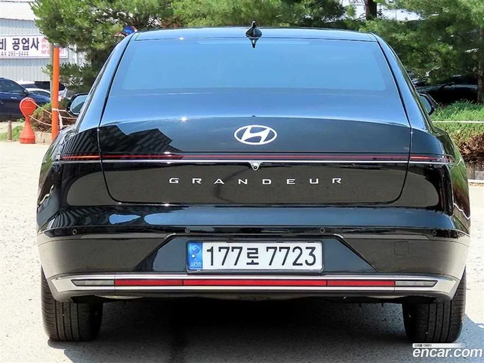 Hyundai Grandeur 2.5 2WD 2023 — thumbnail 4