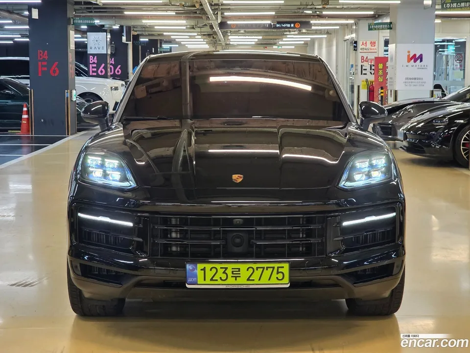Porsche Cayenne 3.0 2024 — photo 1, buy with delivery to Moscow