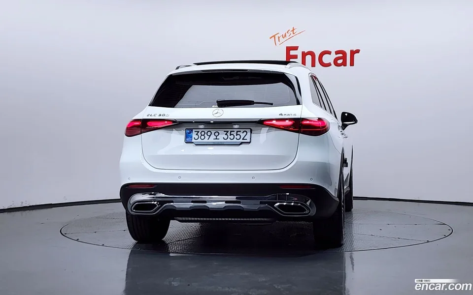 Mercedes-Benz GLC-Class GLC300 4MATIC 2025 — thumbnail 4
