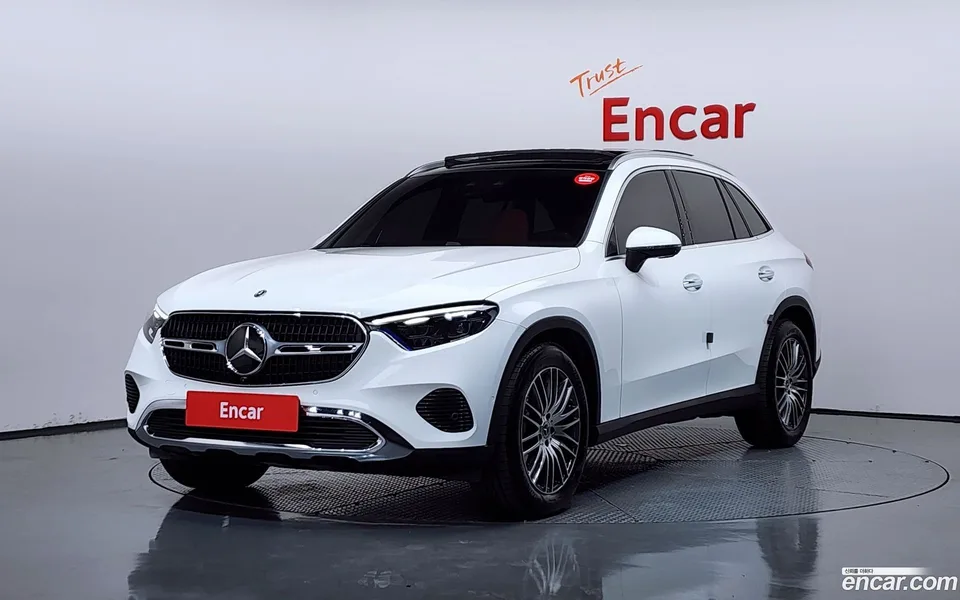 Mercedes-Benz GLC-Class GLC300 4MATIC 2025 — photo 1, buy with delivery to Moscow