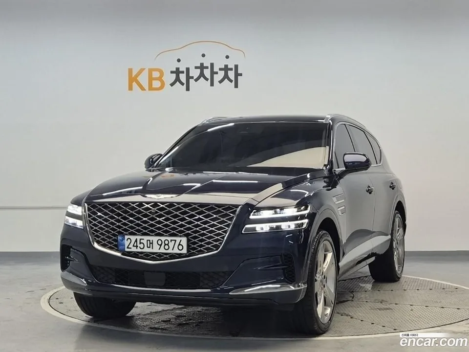 Genesis GV80 2.5T 2WD 2023 — photo 1, buy with delivery to Moscow