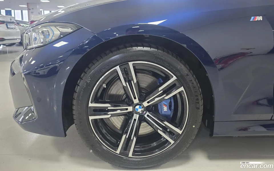 BMW 3 Series 320i M 2025 — thumbnail 5