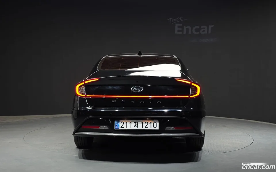Hyundai Sonata Hybrid 2023 — thumbnail 4