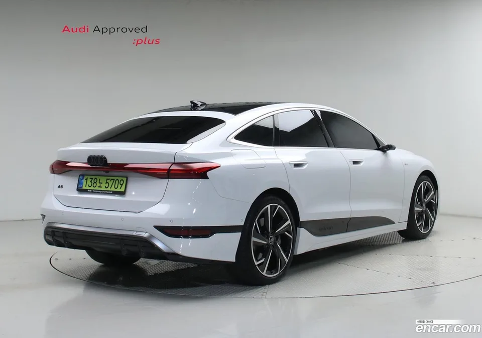 Audi A6 e- S Line 2025 — миниатюра 2