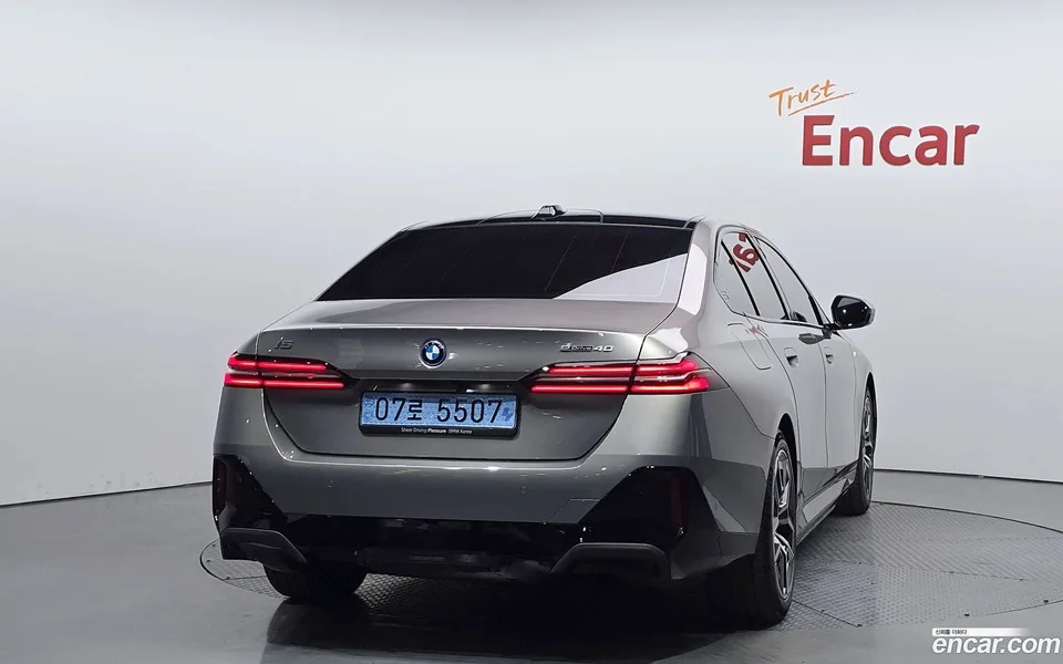 BMW i5 eDrive 40 M 2025 — thumbnail 4