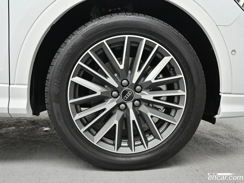 Audi Q3 40 TFSI 2025 — миниатюра 5