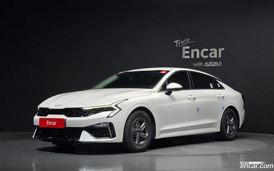 Kia K5 2.0 LPi() 2023 — photo 1, buy with delivery to Moscow