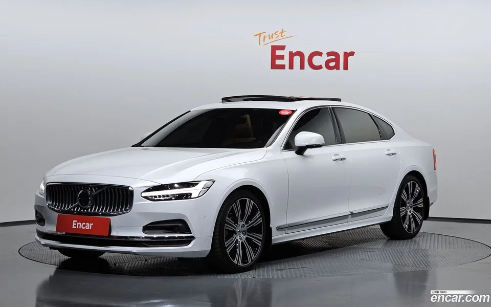 Volvo S90 B6 AWD 2023 — photo 1, buy with delivery to Moscow
