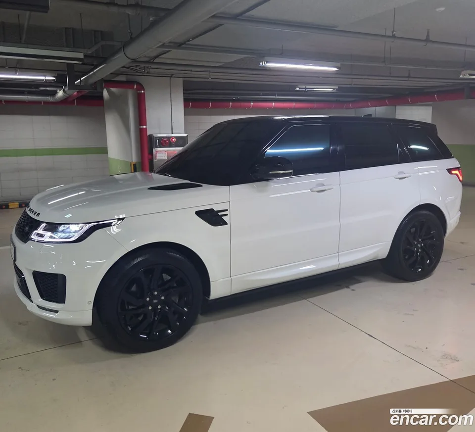 Land Rover 2 P360 HSE 2022 — photo 1, buy with delivery to Moscow