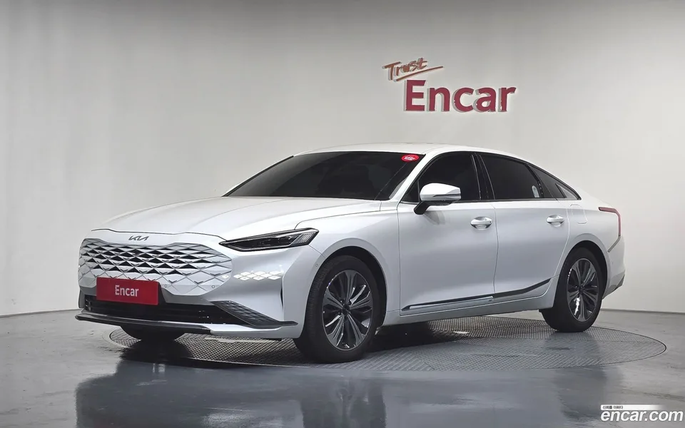 Kia K8 Hybrid 2024 — photo 1, buy with delivery to Moscow