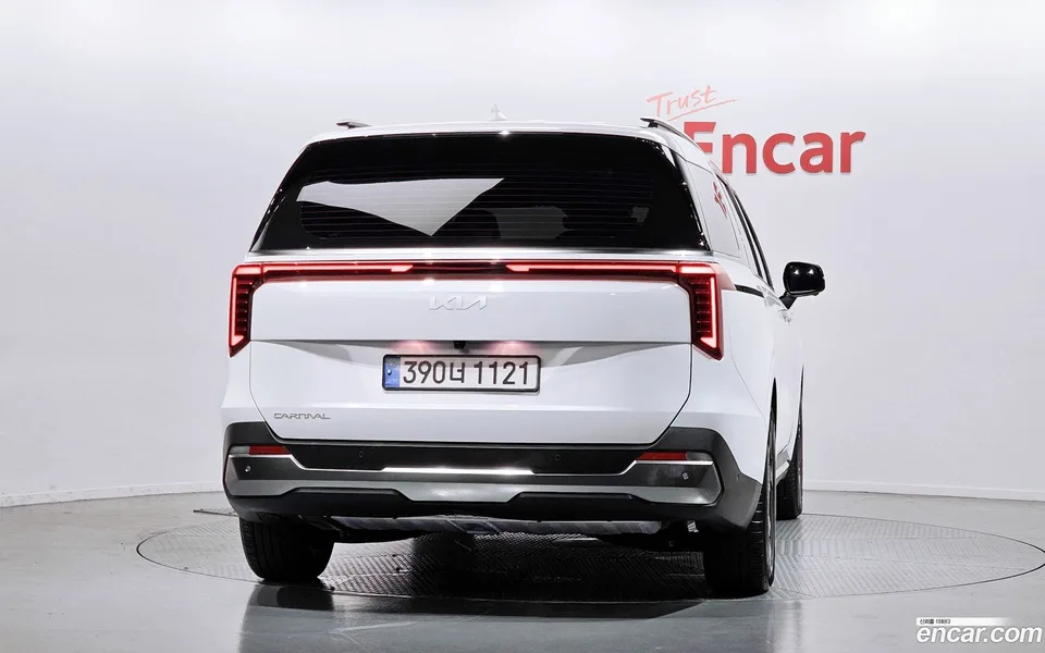 Kia Carnival 9 2024 — thumbnail 4