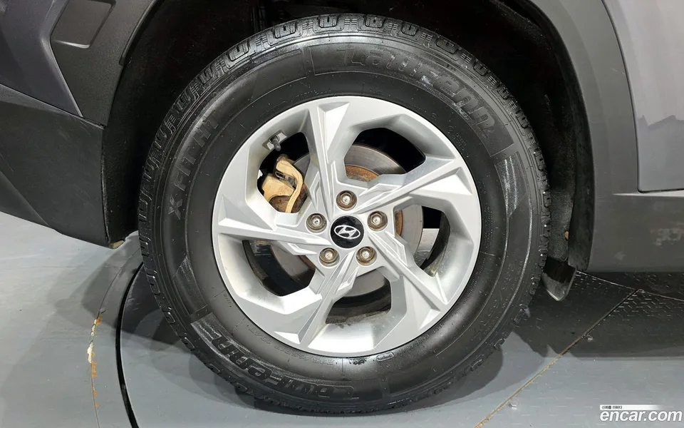 Hyundai Tucson 2.0 4WD 2023 — thumbnail 2