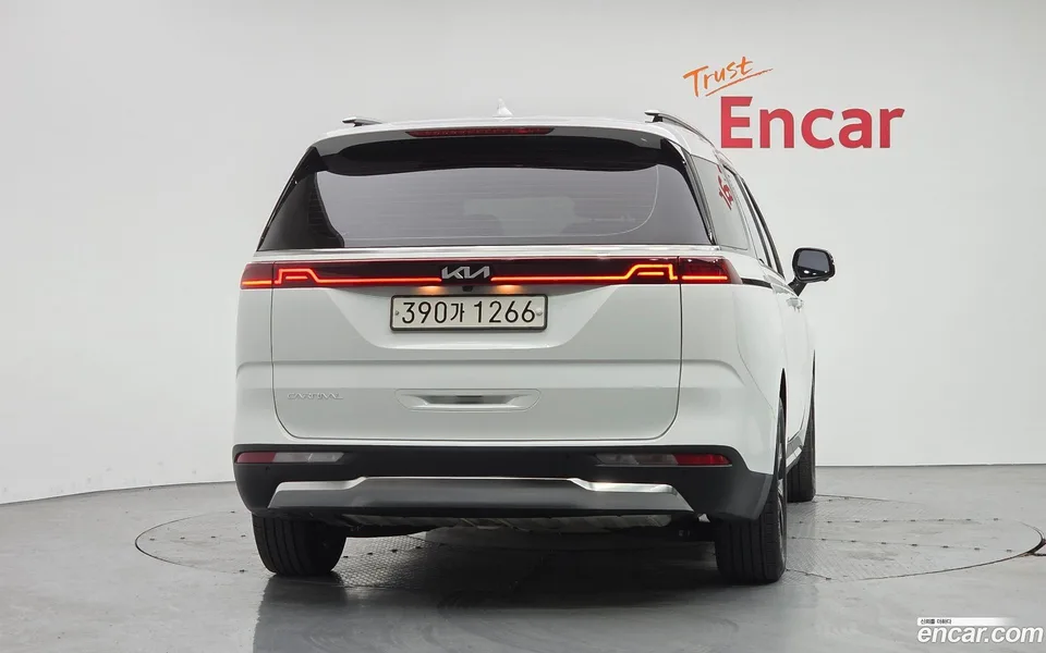 Kia Carnival 9 2022 — thumbnail 4