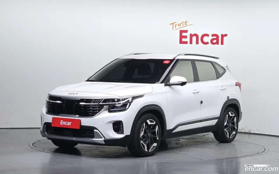 Kia Seltos 1.6 2WD 2024 — photo 1, buy with delivery to Moscow