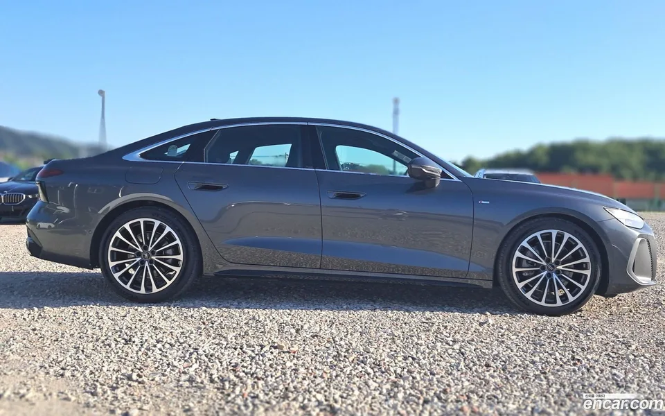 Audi A6 45 TFSI S Line 2026 — thumbnail 4