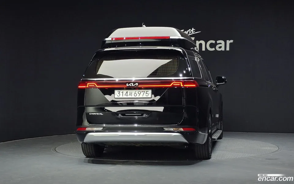 Kia Carnival 7 2022 — thumbnail 4