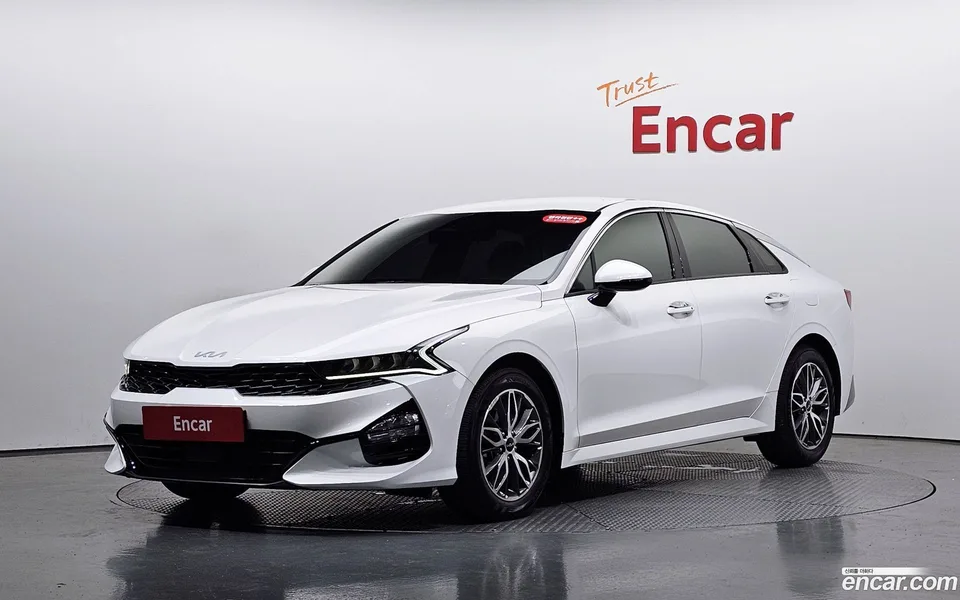 Kia K5 2.0 2022 — фото 1, купить с доставкой в Москву