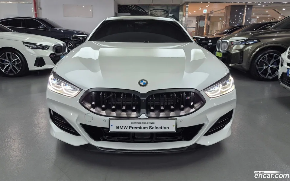 BMW 8 Series M850i xDrive 2025 — thumbnail 2