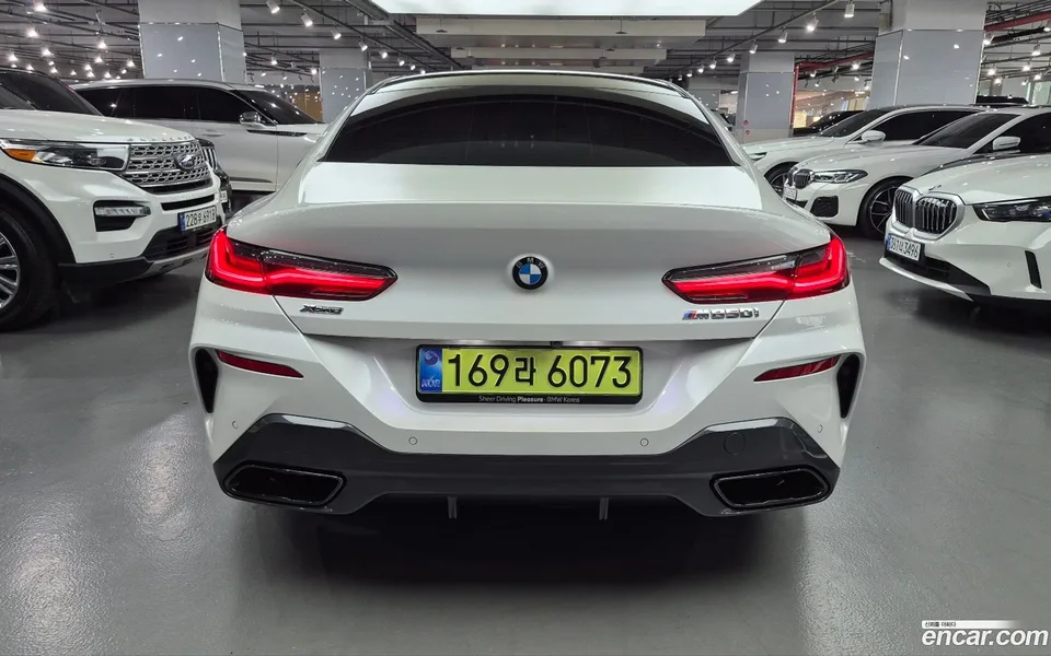 BMW 8 Series M850i xDrive 2025 — thumbnail 5