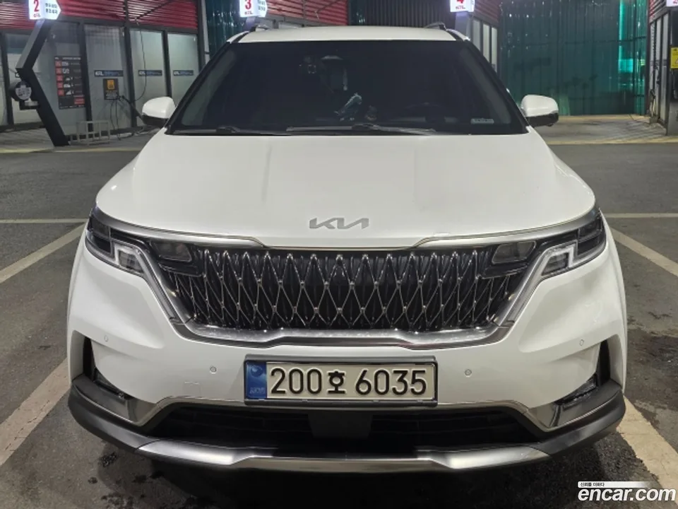 Kia Carnival 9 2023 — photo 1, buy with delivery to Moscow