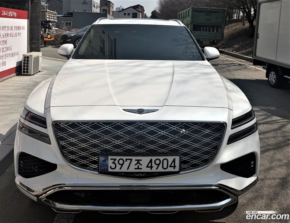 Genesis GV80 2.5T 2WD 2026 — photo 1, buy with delivery to Moscow